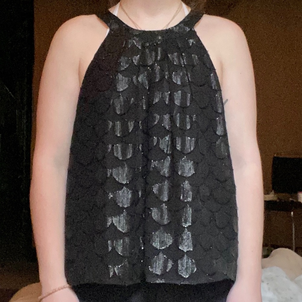 black tank top